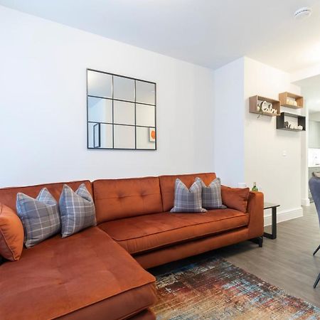צ'לטנהם Elliot Oliver - Luxury 2 Bedroom Regency Apartment With Parking & Ev Charger מראה חיצוני תמונה