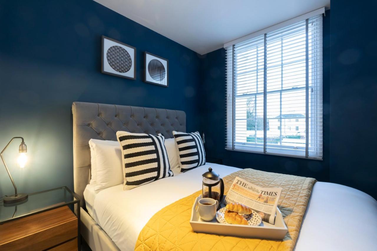 צ'לטנהם Elliot Oliver - Luxury 2 Bedroom Regency Apartment With Parking & Ev Charger מראה חיצוני תמונה